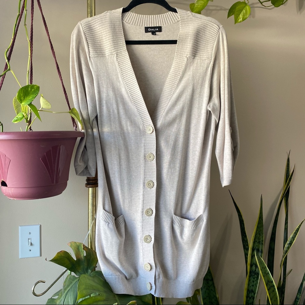 2 for 25 💗 Long beige cardigan with buttons